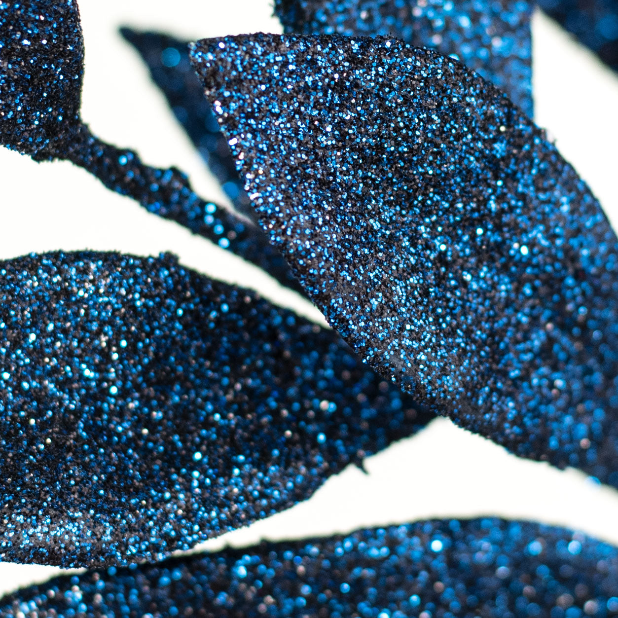 23" Bay Leaf Glitter Spray: Midnight Blue