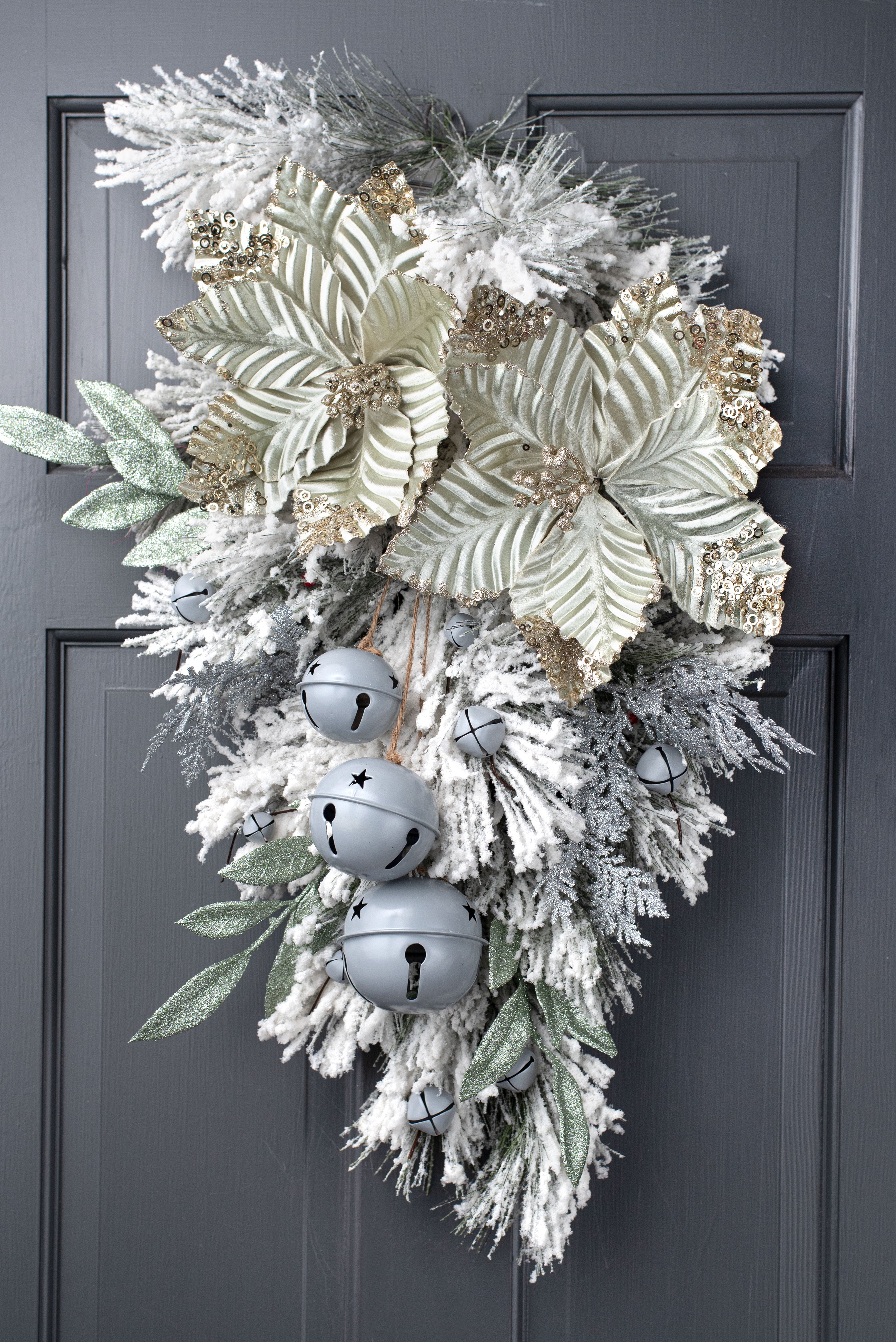21" Jingle Bell Cluster Ornament: Matte Light Grey