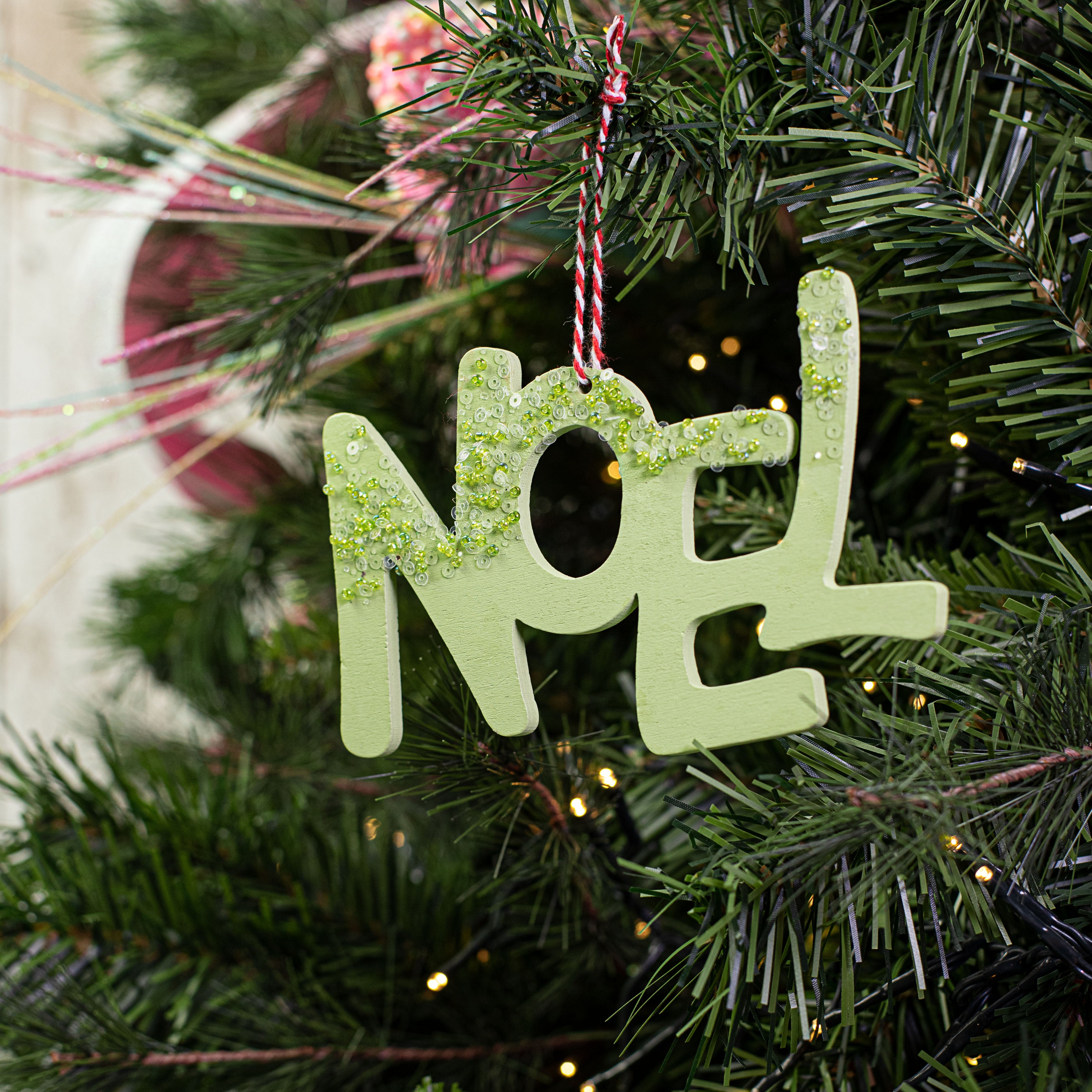 6" Noel Ornament: Green