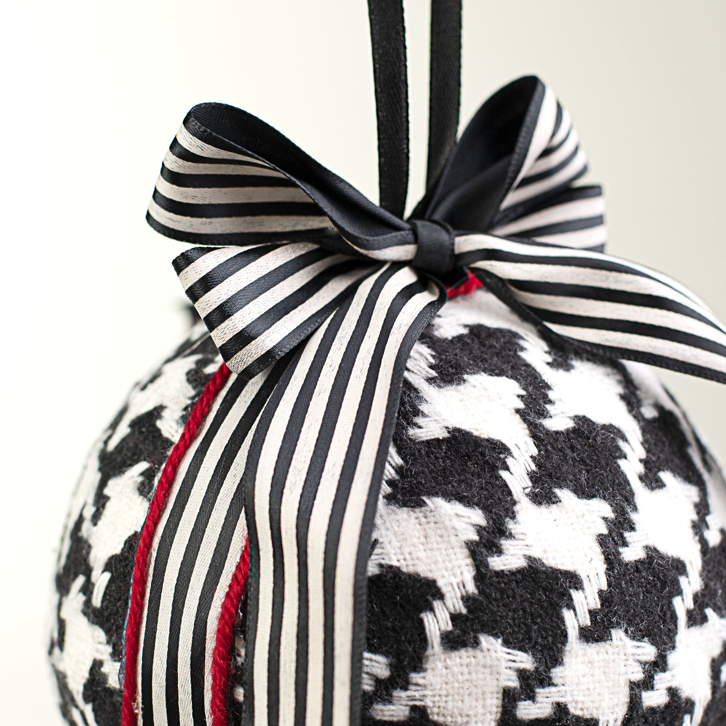 5" Houndstooth Ball Ornament
