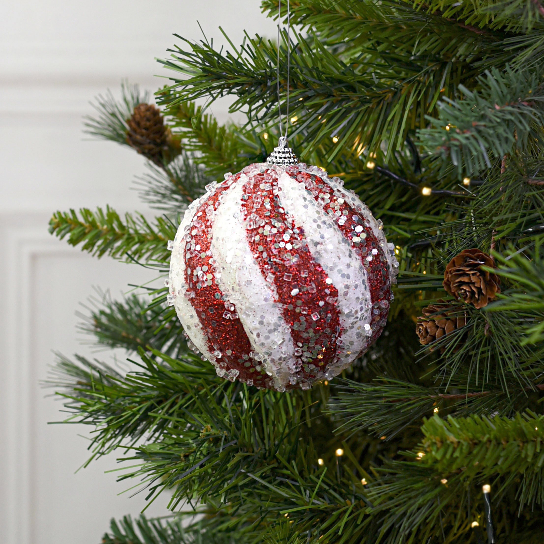 4.5" Icy Ball Ornament: Red & White