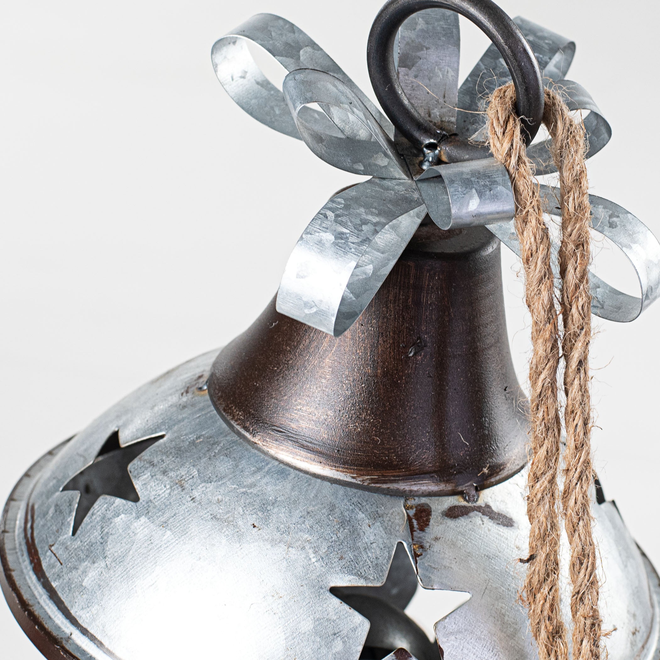 8.5" Metal Saucer Bell: Galvanized & Rust