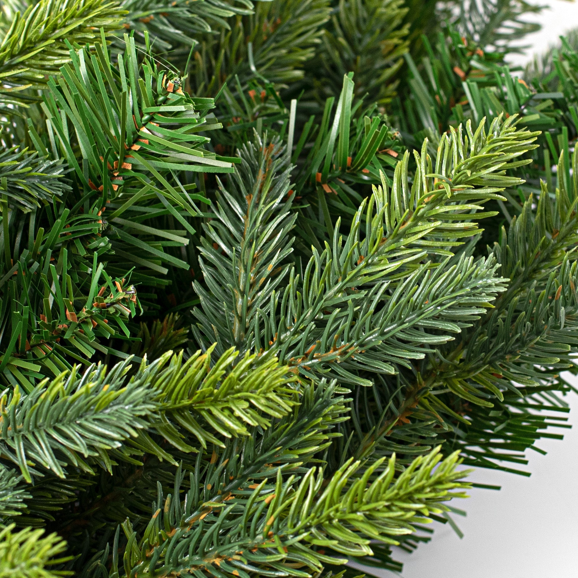 24" Deluxe Trinity Pine Wreath